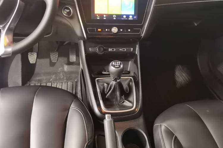 Used Roewe i5 2020 1.5L Manual 4G Connect Luxury Edition Gear Lever