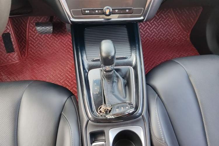 Used Roewe i5 2020 1.5L Automatic 4G Connect Luxury Flagship Edition Gear Lever