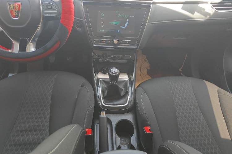 Used Roewe i5 2020 1.5L Manual 4G Connect Luxury Edition Gear Lever