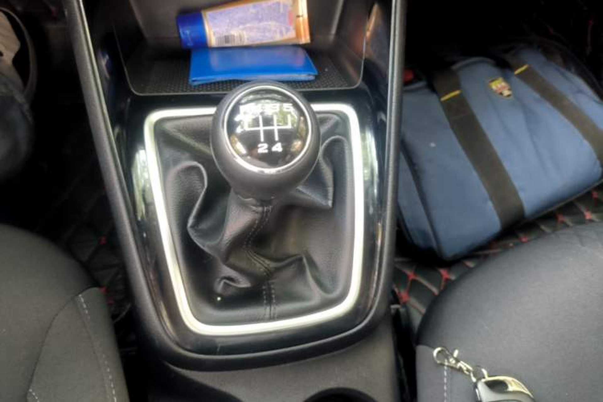 Used Roewe i5 2020 1.5L Manual 4G Connect Luxury Edition Gear Lever