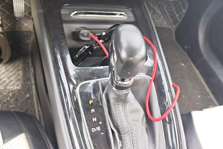 Used Roewe i5 2020 1.5L Automatic 4G Connected Linghao Edition Gear Lever
