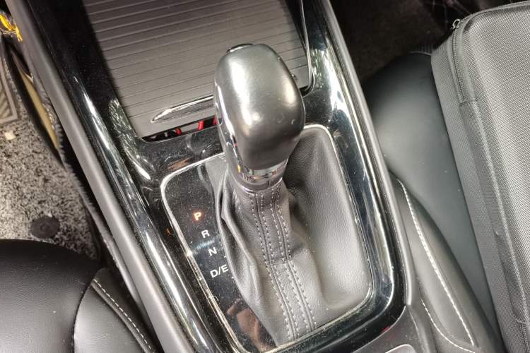 Used Roewe i5 2020 1.5L Automatic 4G Connected Linghao Edition Gear Lever
