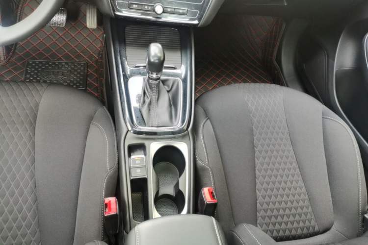 Used Roewe i5 2020 1.5L Automatic 4G Connected Linghao Edition Gear Lever