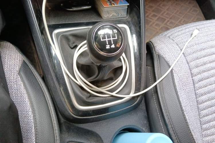Used Roewe i5 2020 1.5L Manual 4G Connect Luxury Edition Gear Lever