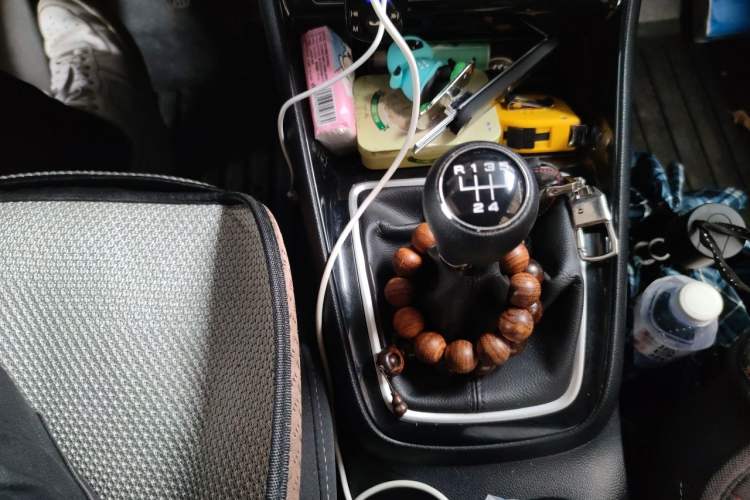 Used Roewe i5 2020 1.5L Manual 4G Connect Luxury Edition Gear Lever