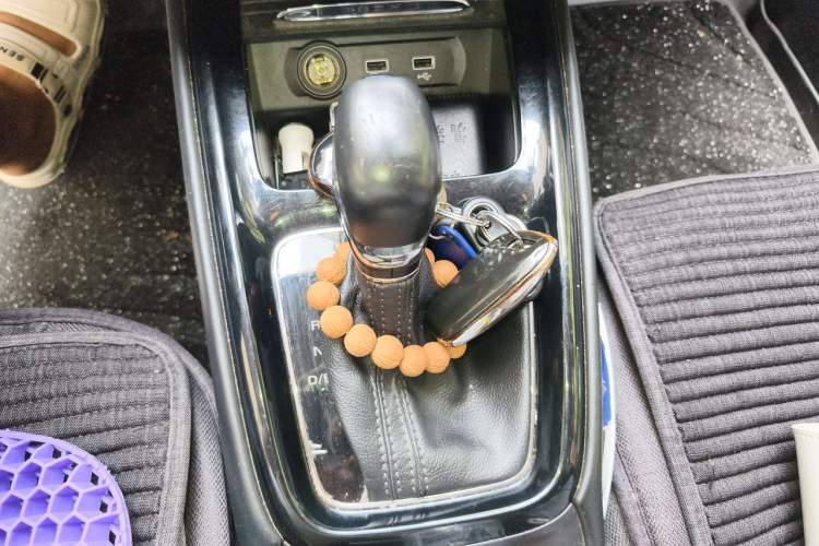 Used Roewe i5 2020 1.5L Automatic 4G Connected Linghao Edition Gear Lever