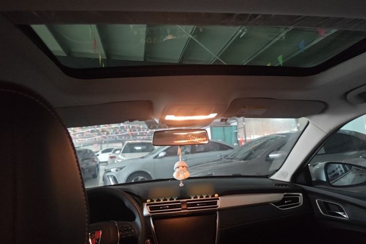 Used Roewe i5 2020 1.5L Automatic 4G Connect Luxury Flagship Edition Headliner