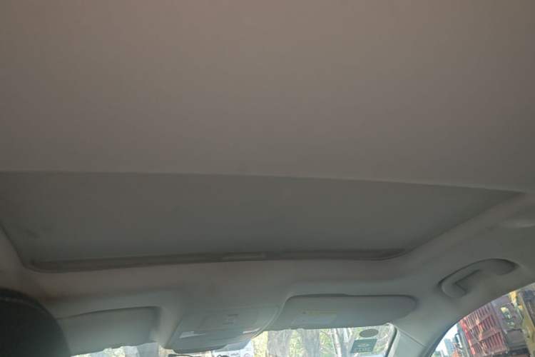 Used Roewe i5 2020 1.5L Automatic 4G Connected Linghao Edition Headliner