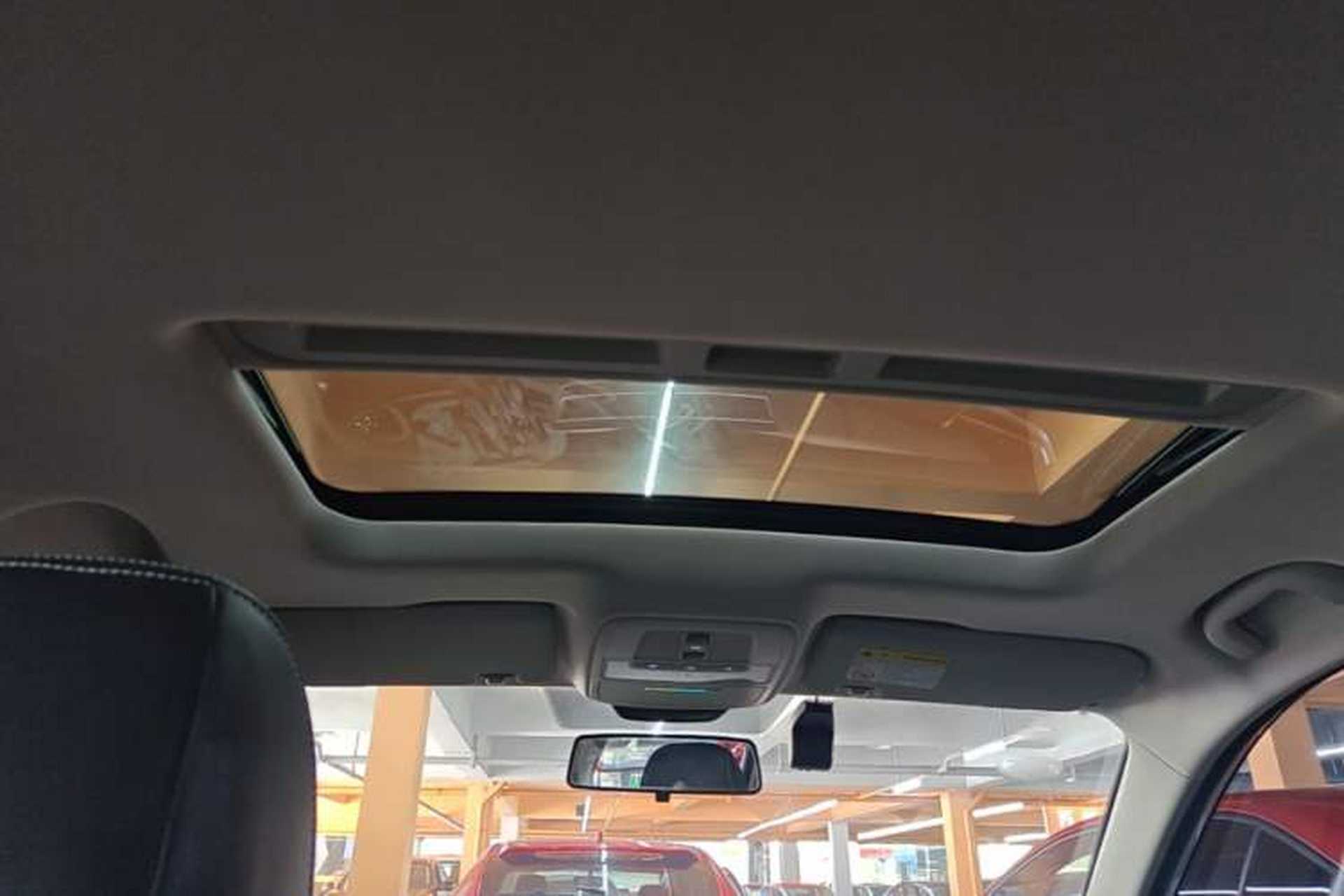 Used Roewe i5 2020 1.5L Automatic 4G Connect Luxury Flagship Edition Headliner