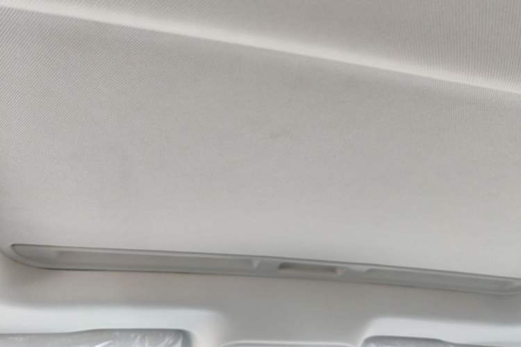 Used Roewe i5 2020 1.5L Automatic 4G Connect Luxury Flagship Edition Headliner