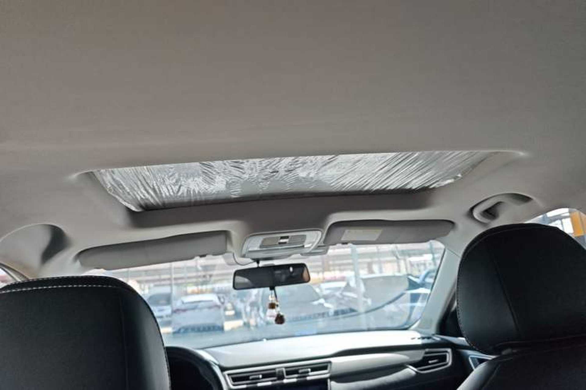 Used Roewe i5 2020 1.5L Automatic 4G Connect Luxury Flagship Edition Headliner