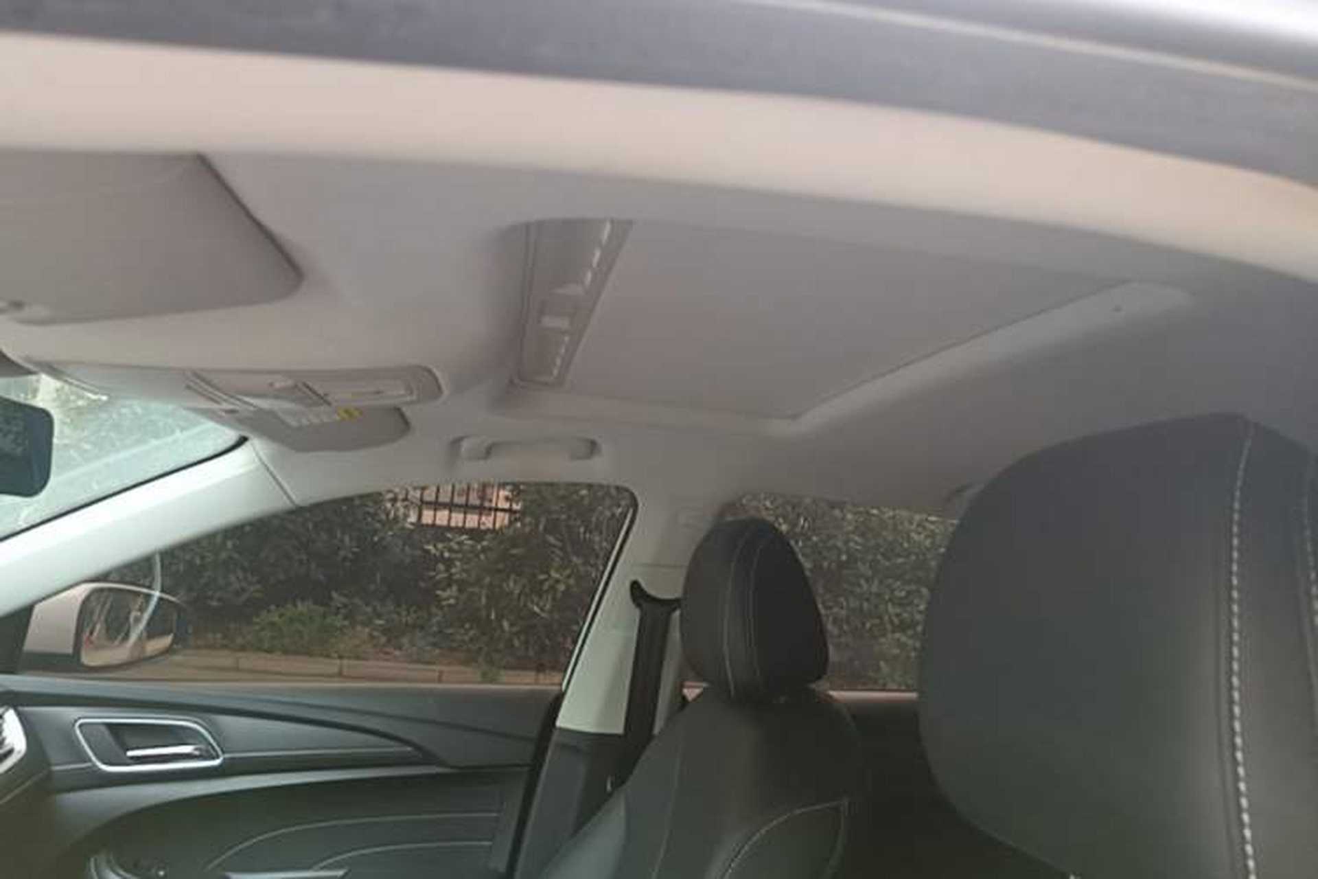 Used Roewe i5 2020 1.5L Automatic 4G Connect Luxury Flagship Edition Headliner