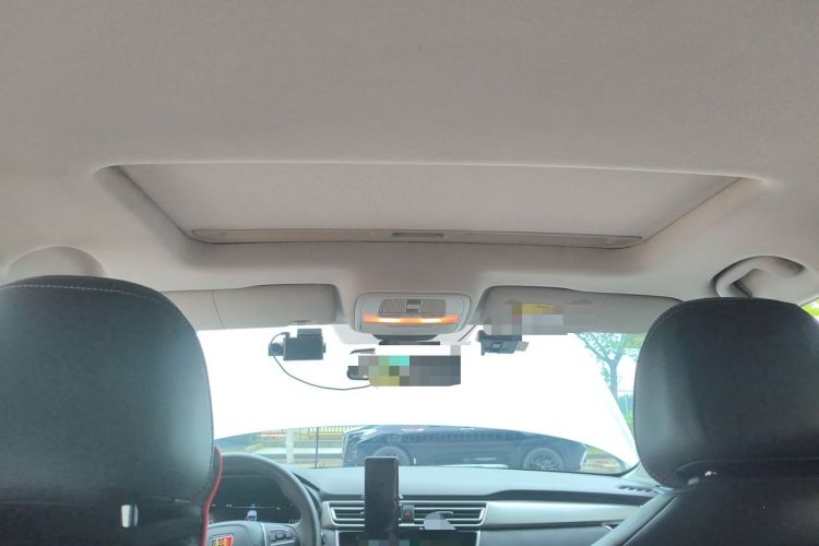 Used Roewe i5 2020 1.5L Automatic 4G Connect Luxury Flagship Edition Headliner