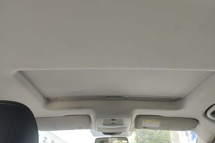Used Roewe i5 2020 1.5L Manual 4G Connect Leehao Flagship Edition Headliner