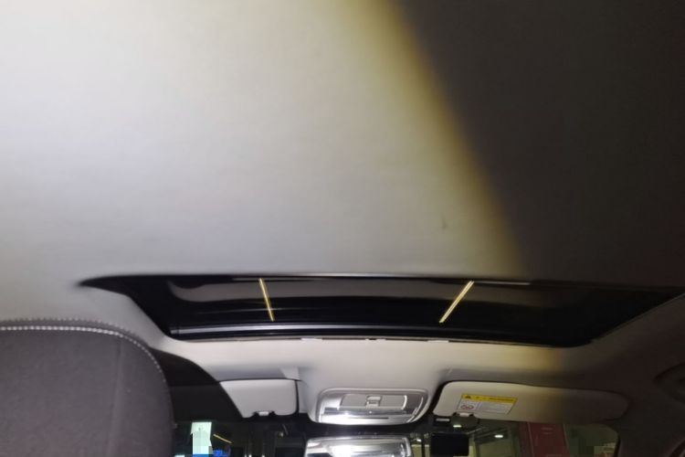 Used Roewe i5 2020 1.5L Automatic 4G Connected Linghao Edition Headliner