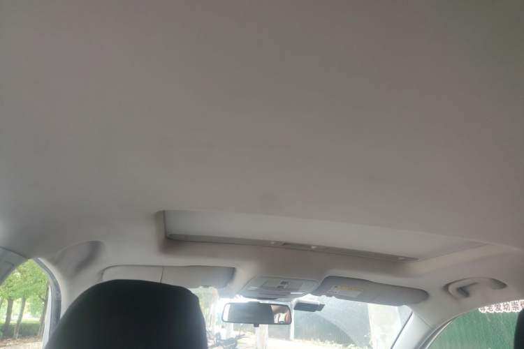 Used Roewe i5 2020 1.5L Automatic 4G Connect Luxury Flagship Edition Headliner