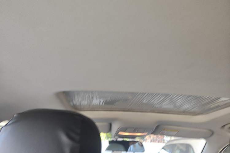 Used Roewe i5 2020 1.5L Automatic 4G Connect Luxury Flagship Edition Headliner