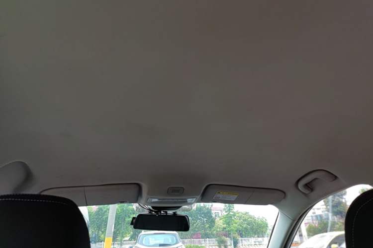 Used Roewe i5 2020 1.5L Manual 4G Connect Luxury Edition Headliner