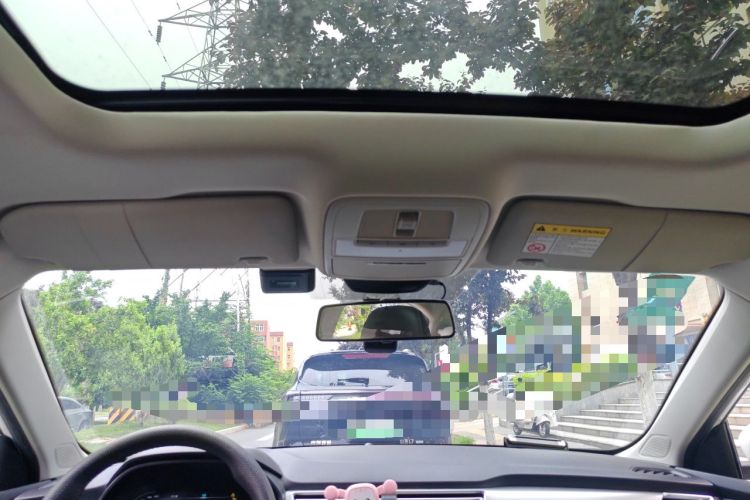Used Roewe i5 2020 1.5L Automatic 4G Connect Luxury Flagship Edition Headliner