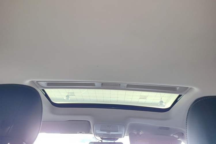 Used Roewe i5 2020 1.5L Manual 4G Connect Leehao Flagship Edition Headliner