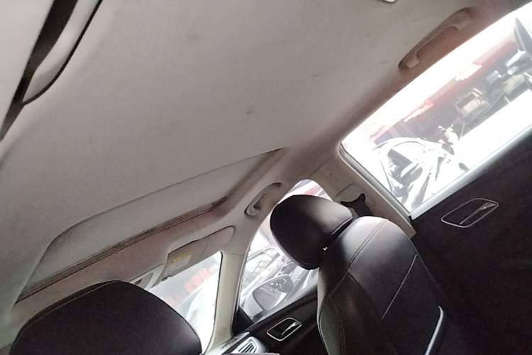 Used Roewe i5 2020 1.5L Automatic 4G Connect Luxury Flagship Edition Headliner