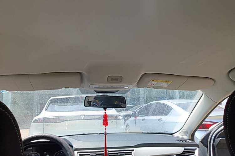 Used Roewe i5 2020 1.5L Manual 4G Connect Luxury Edition Headliner