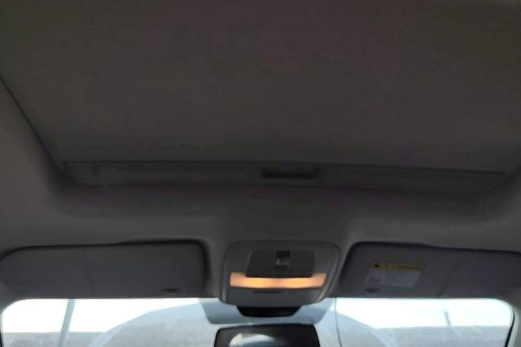 Used Roewe i5 2020 1.5L Automatic 4G Connected Linghao Edition Headliner