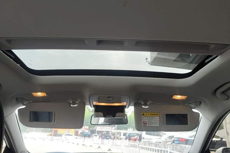 Used Roewe i5 2020 1.5L Manual 4G Connect Leehao Flagship Edition Headliner