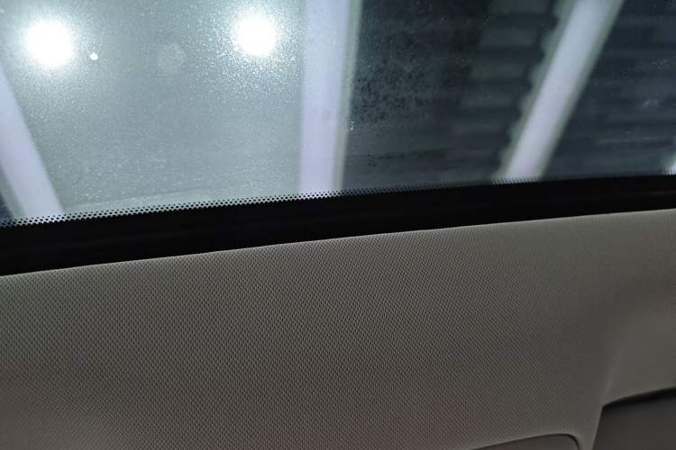 Used Roewe i5 2020 1.5L Automatic 4G Connect Luxury Flagship Edition Headliner