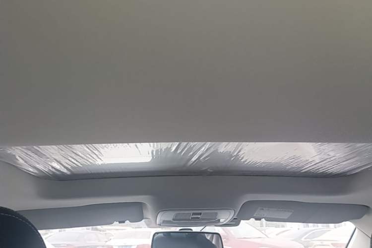 Used Roewe i5 2020 1.5L Manual 4G Connect Leehao Flagship Edition Headliner