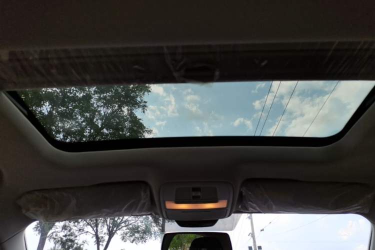 Used Roewe i5 2020 1.5L Automatic 4G Connected Linghao Edition Headliner