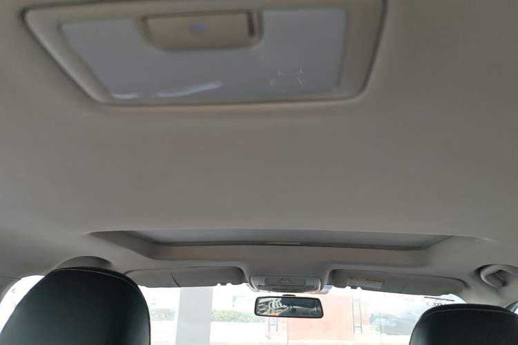Used Roewe i5 2020 1.5L Automatic 4G Connect Luxury Flagship Edition Headliner