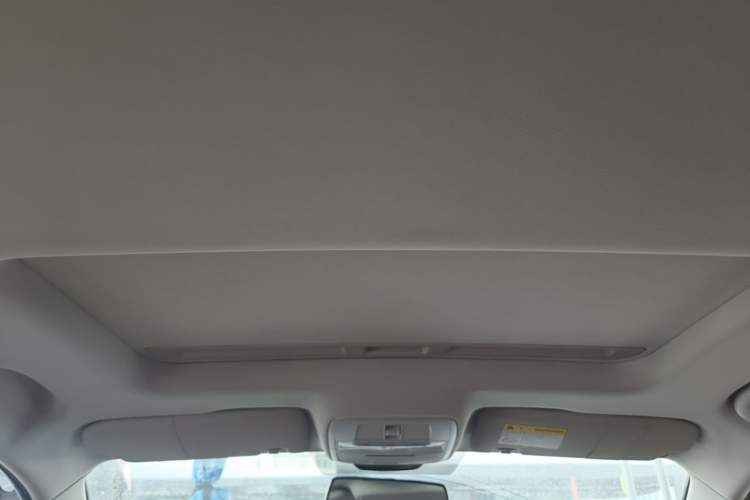Used Roewe i5 2020 1.5L Automatic 4G Connected Linghao Edition Headliner