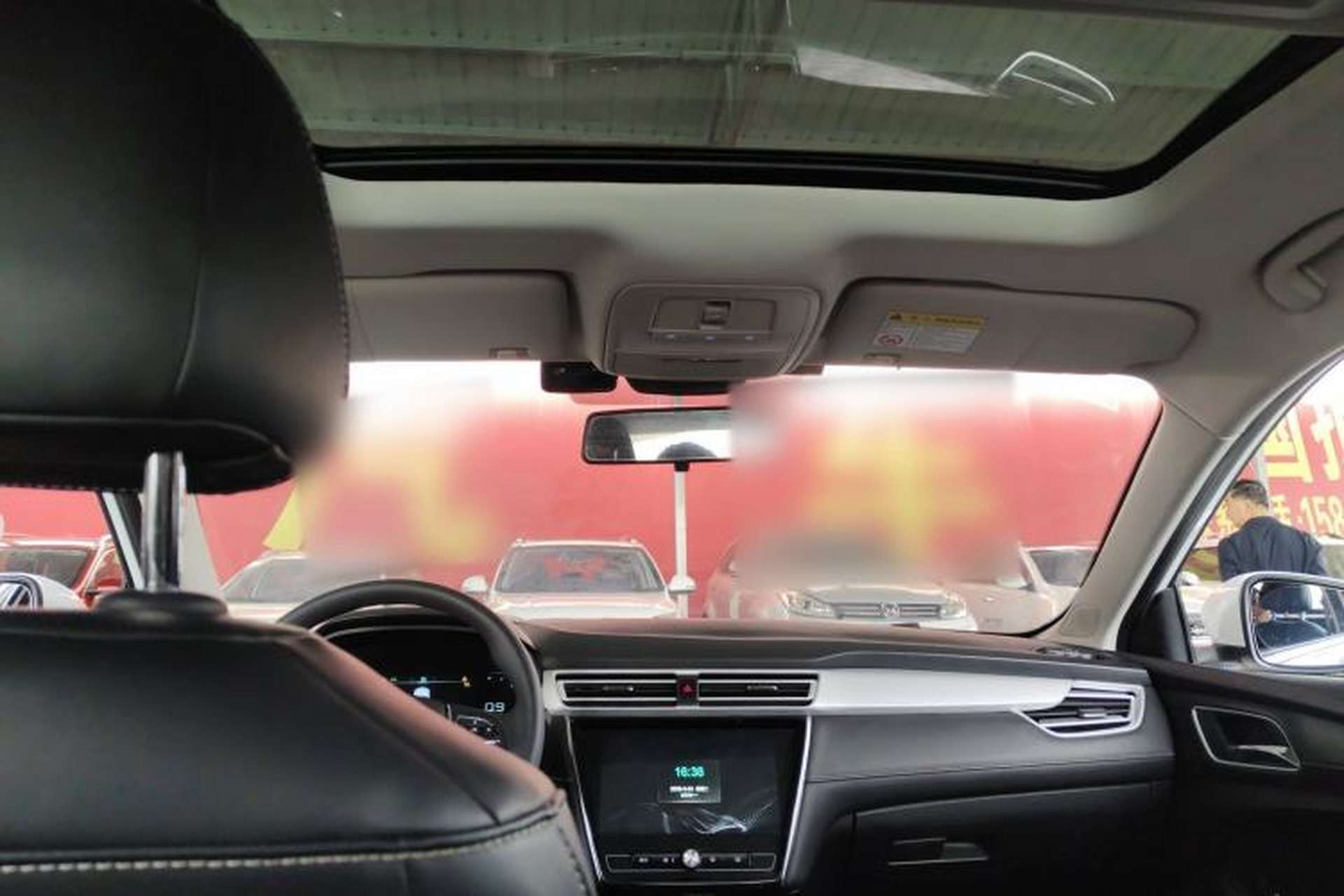 Used Roewe i5 2020 1.5L Automatic 4G Connect Luxury Flagship Edition Headliner