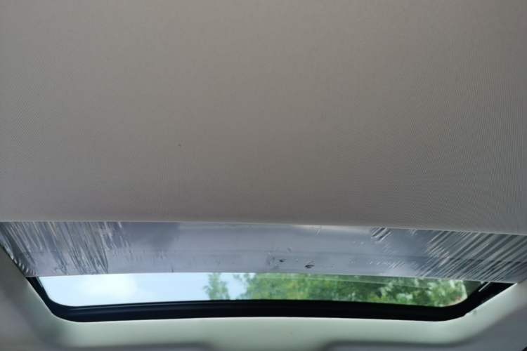 Used Roewe i5 2020 1.5L Automatic 4G Connected Linghao Edition Headliner