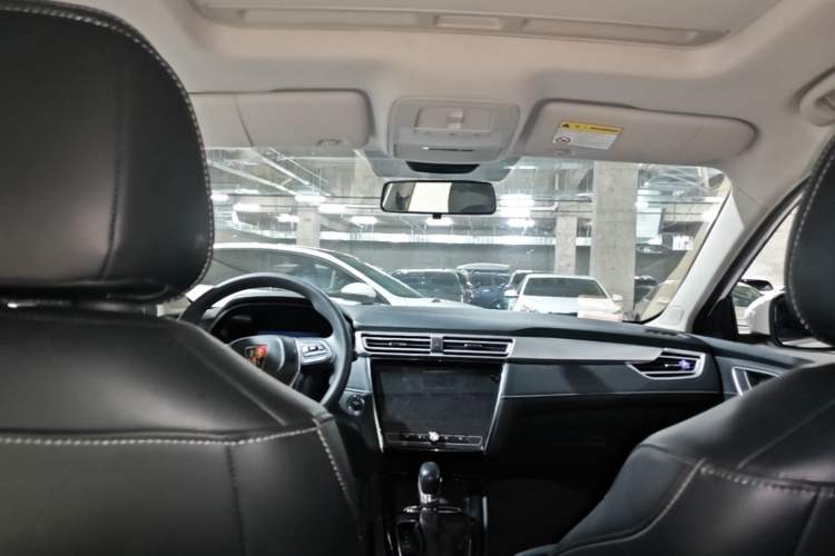 Used Roewe i5 2020 1.5L Automatic 4G Connect Luxury Flagship Edition Headliner