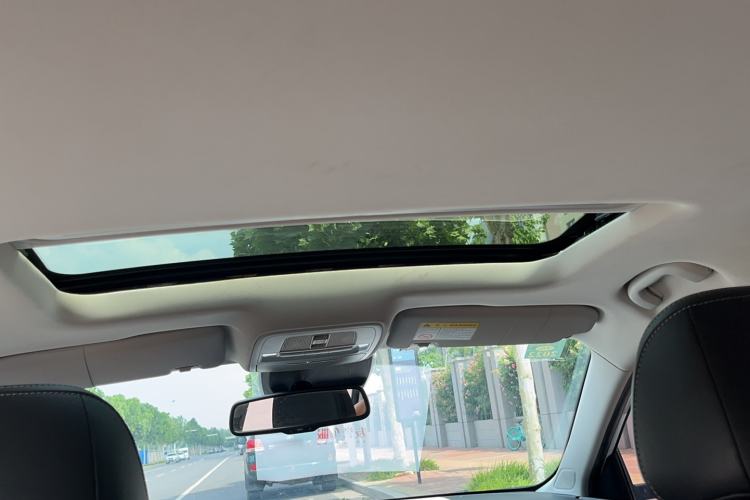Used Roewe i5 2020 1.5L Automatic 4G Connected Leading Intelligent Driving Edition Headliner