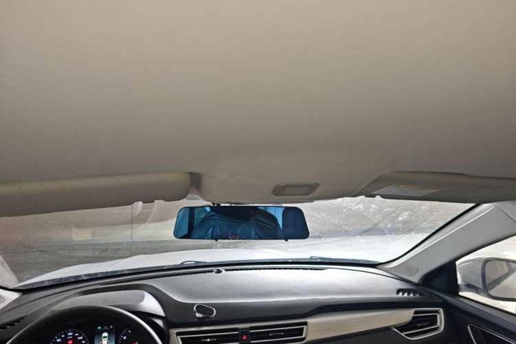 Used Roewe i5 2020 1.5L Manual 4G Connect Luxury Edition Headliner