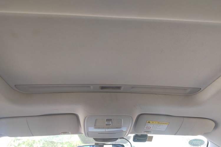Used Roewe i5 2020 1.5L Manual 4G Connect Leehao Flagship Edition Headliner