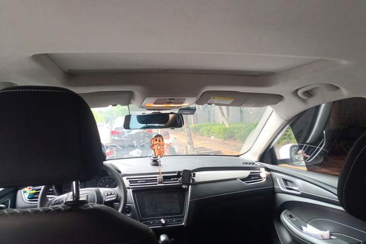 Used Roewe i5 2020 1.5L Automatic 4G Connected Linghao Edition Headliner