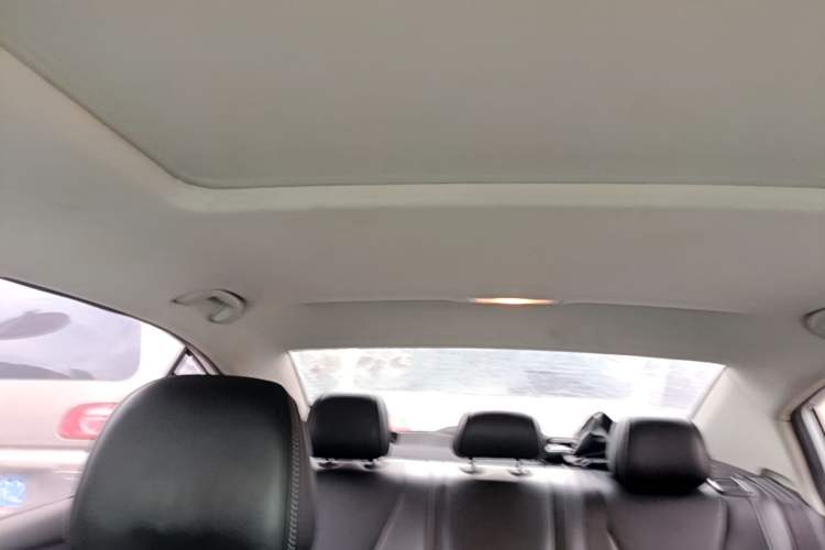 Used Roewe i5 2020 1.5L Automatic 4G Connect Luxury Flagship Edition Headliner