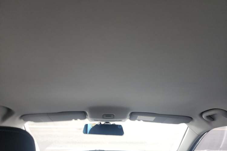 Used Roewe i5 2020 1.5L Manual 4G Connect Luxury Edition Headliner