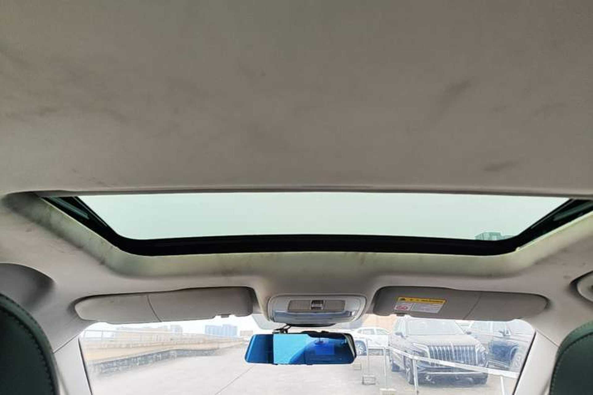 Used Roewe i5 2020 1.5L Automatic 4G Connect Luxury Flagship Edition Headliner