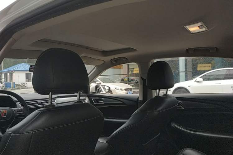 Used Roewe i5 2020 1.5L Automatic 4G Connect Luxury Flagship Edition Headliner