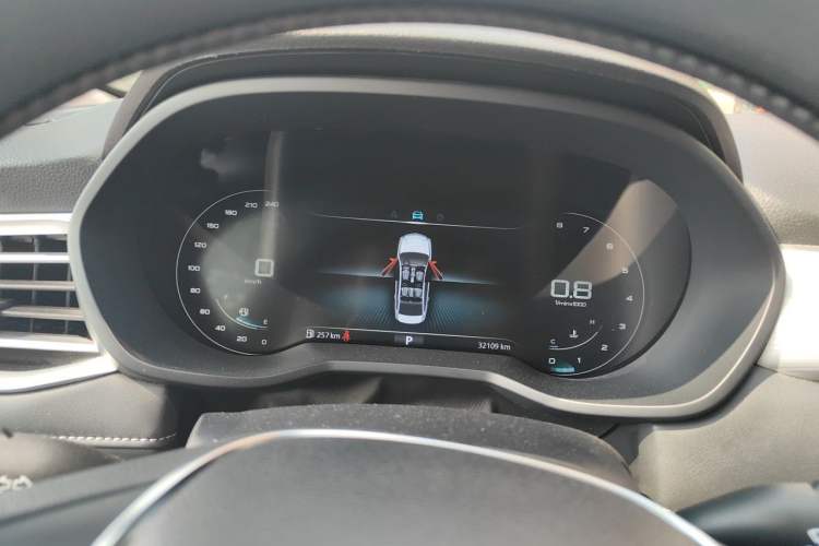 Used Roewe i5 2020 1.5L Automatic 4G Connect Luxury Flagship Edition Instrument Cluster