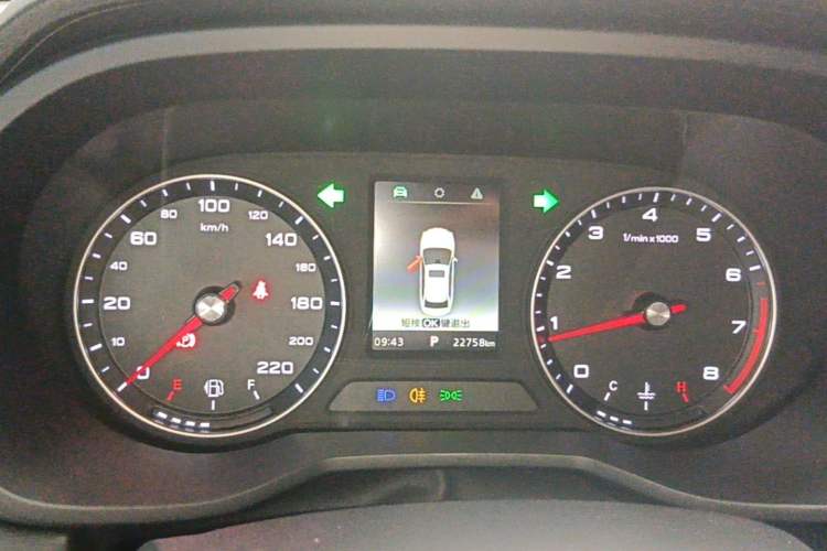 Used Roewe i5 2020 1.5L Automatic 4G Connected Linghao Edition Instrument Cluster