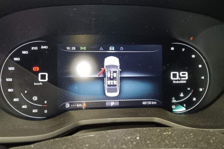 Used Roewe i5 2020 1.5L Automatic 4G Connect Luxury Flagship Edition Instrument Cluster