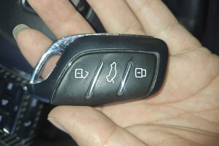Used Roewe i5 2020 1.5L Manual 4G Connect Luxury Edition Interior 1