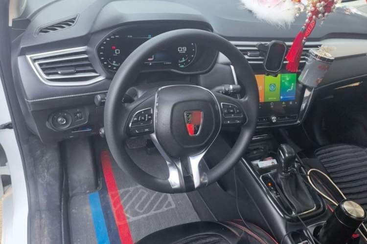 Used Roewe i5 2020 1.5L Automatic 4G Connect Luxury Flagship Edition Interior 1