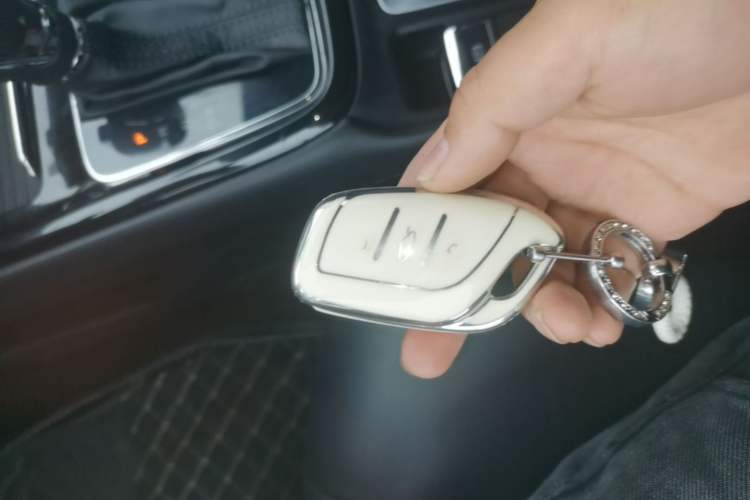 Used Roewe i5 2020 1.5L Automatic 4G Connect Luxury Flagship Edition Interior 1